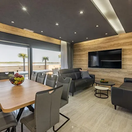 Crowonder Travera 1 With Heated Swimming Pool - Crowonder Luxury Rent Villa Privlaka (Zadar)