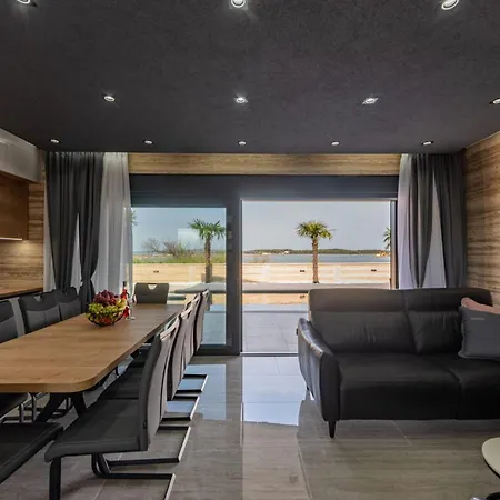 Villa Crowonder Travera 1 With Heated Swimming Pool - Crowonder Luxury Rent Privlaka (Zadar)