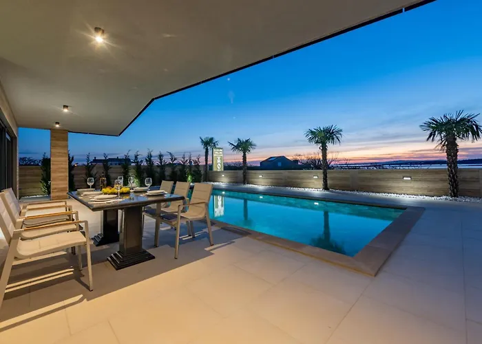 Villa Crowonder Travera 1 With Heated Swimming Pool - Crowonder Luxury Rent Privlaka (Zadar)