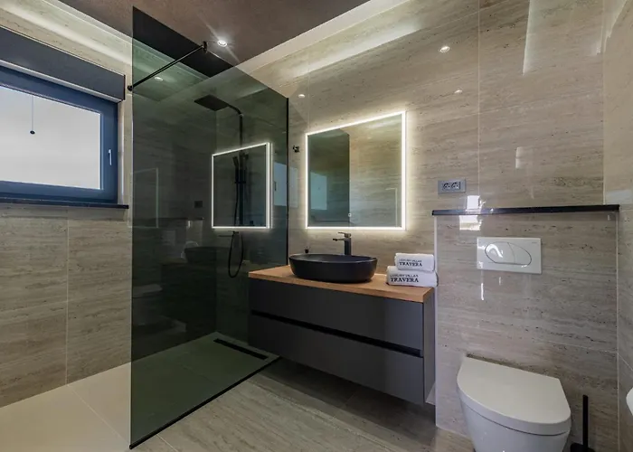 Crowonder Travera 1 With Heated Swimming Pool - Crowonder Luxury Rent *
