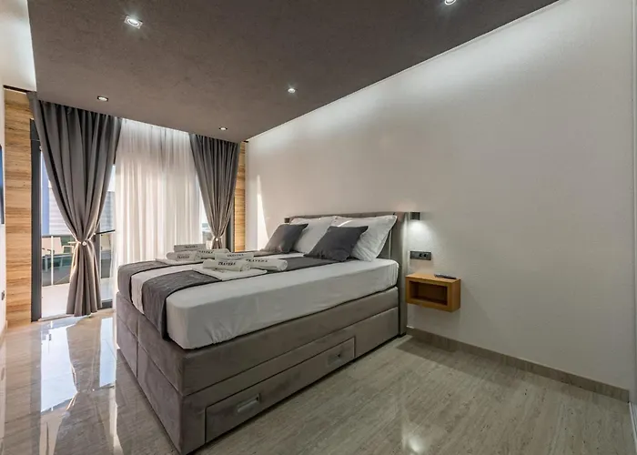 Crowonder Travera 1 With Heated Swimming Pool - Crowonder Luxury Rent Villa Privlaka (Zadar)